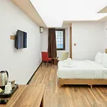 Nuageux House *