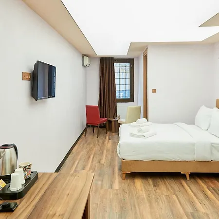 Nuageux House *