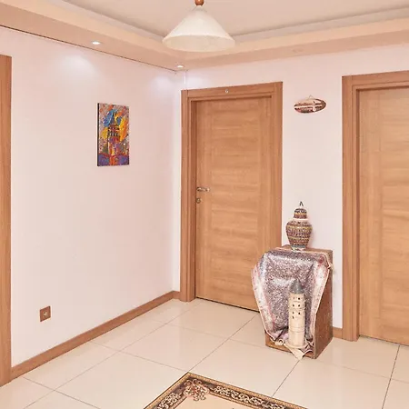 فندق Nuageux House